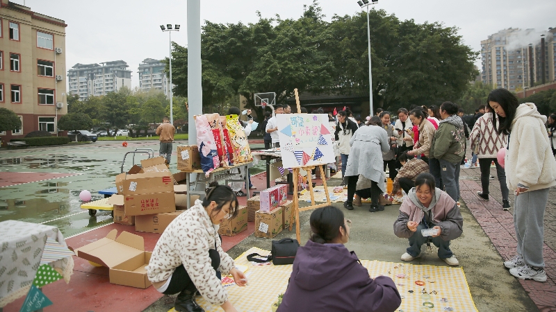 文化周|共享閑置，“集市”行樂(lè)，四川海蓉開(kāi)展愛(ài)心集市公益活動(dòng)